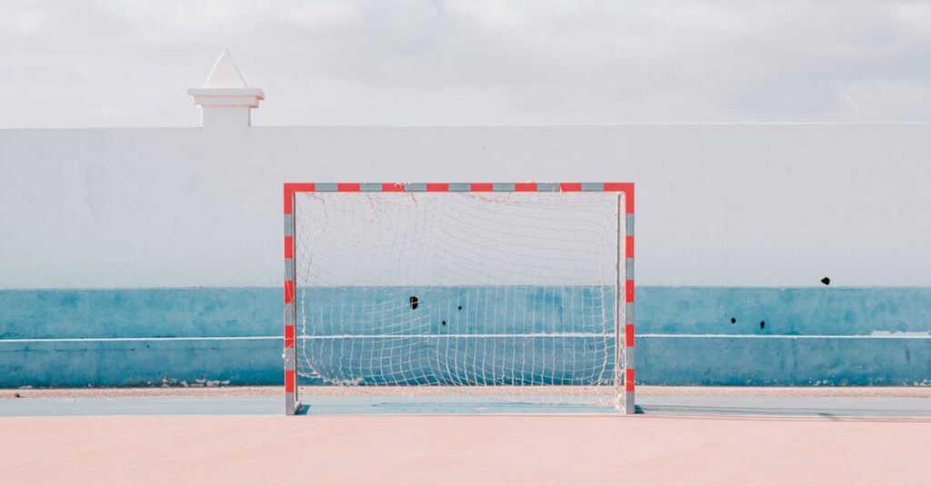 découvrez l'univers passionnant du handball, un sport dynamique et compétitif qui allie vitesse, stratégie et travail d'équipe. que vous soyez joueur ou spectateur, plongez dans les règles, les équipes, les techniques et l'actualité du handball.